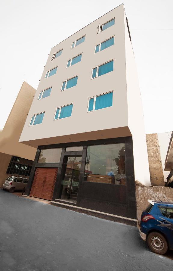 Hotel Z Suite-Near Delhi Airport New Delhi Exterior photo